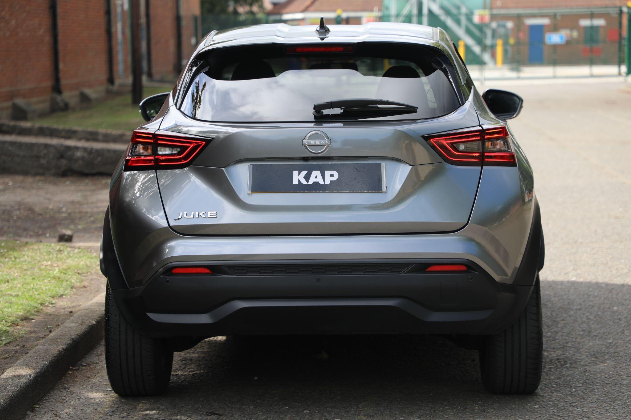Large vehicle image